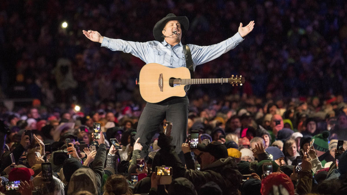 Garth Brooks at Paul Brown Stadium